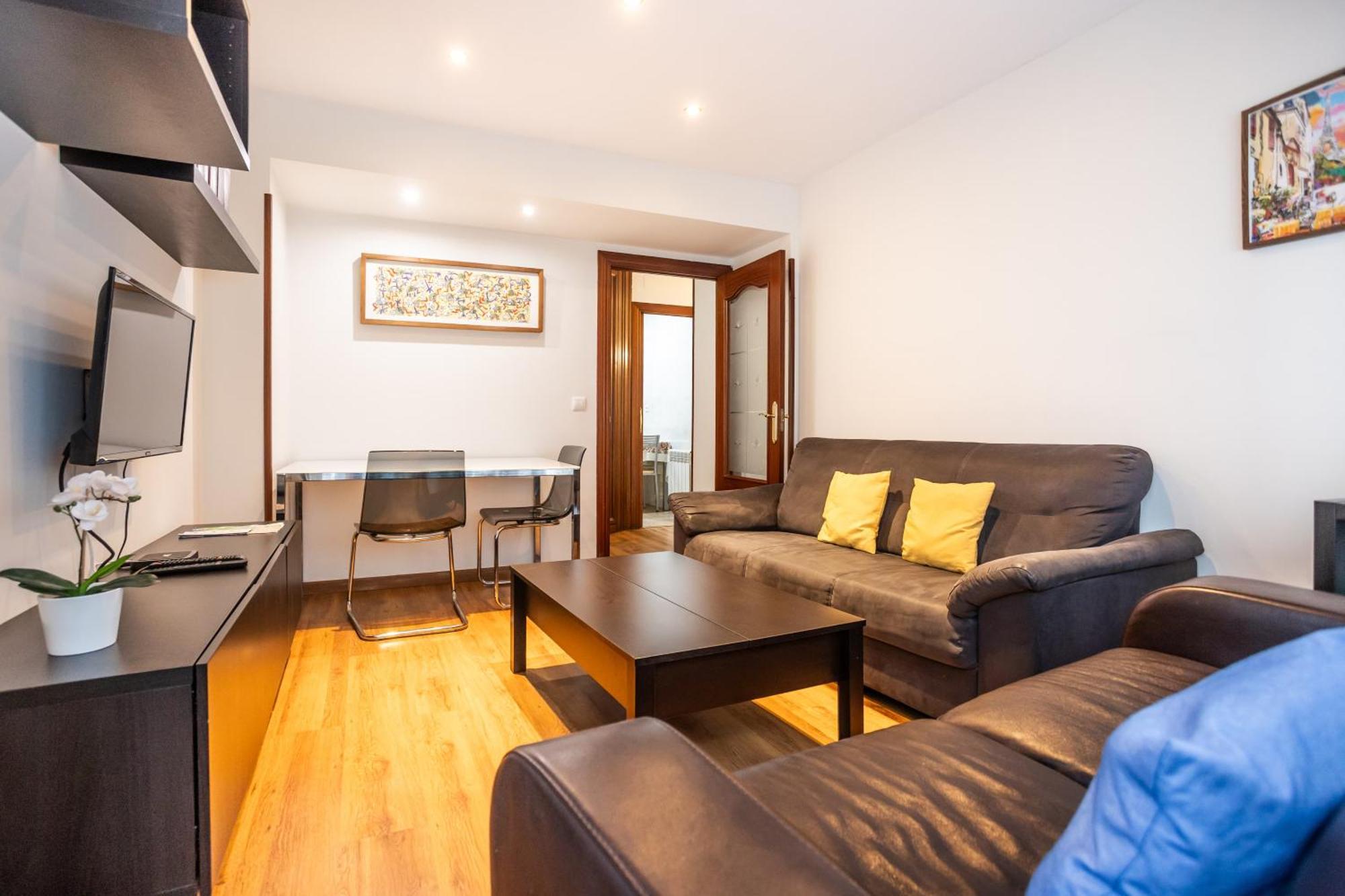 Argueelles - 3 Hab Y 1 Bano - 5 Pax - Vut-5675-as Apartamento