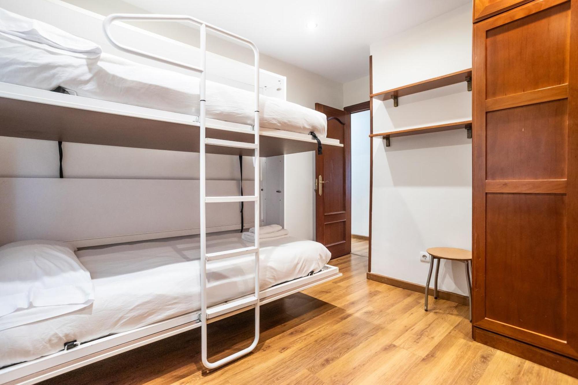 Apartamento Argueelles - 3 Hab Y 1 Bano - 5 Pax - Vut-5675-as